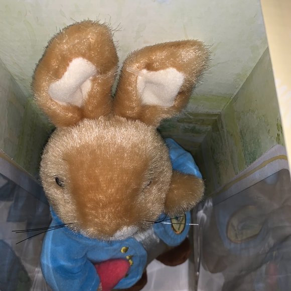 Beatrix Potter Collectible Premier Peter Rabbit #96236 - Picture 5 of 9